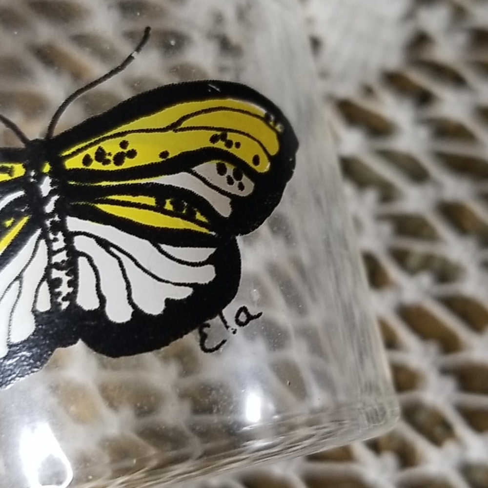 Vintage Signed ELA Glass Butterfly Napkin Rings-set of 4 - Picture 2 of 3